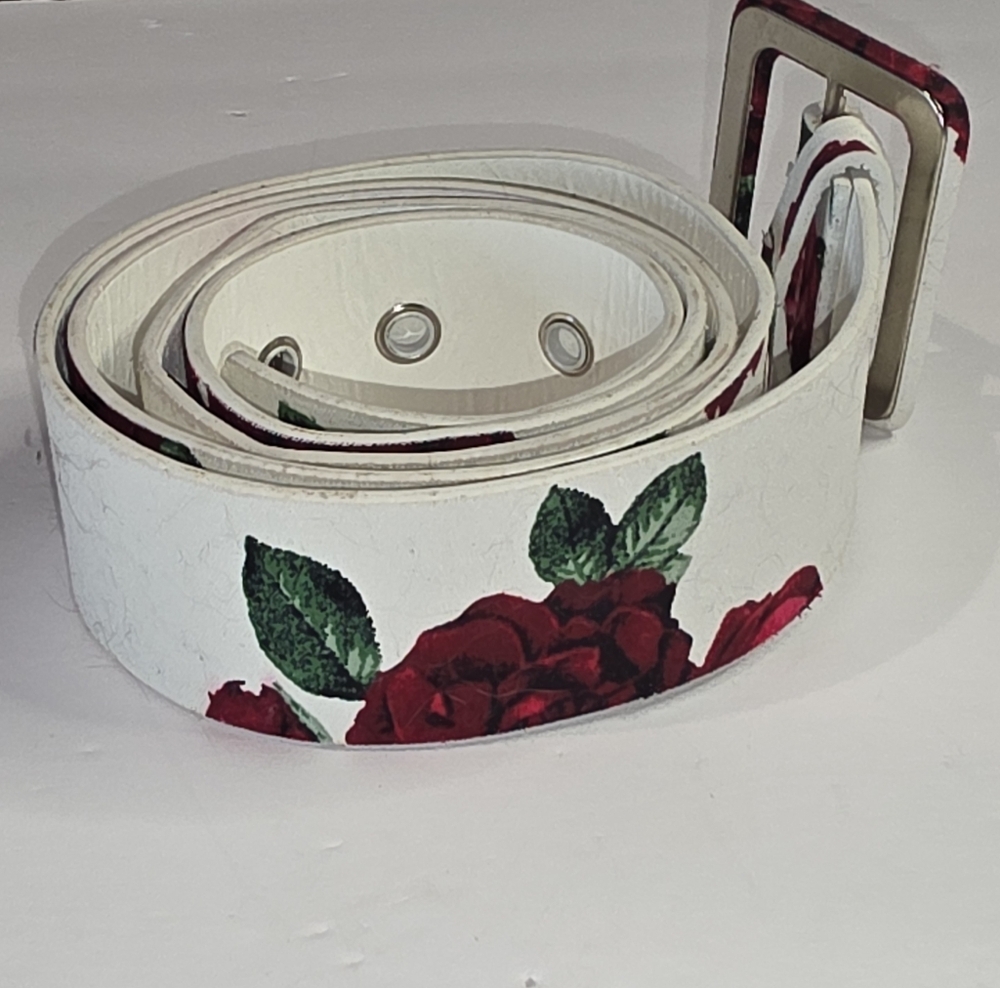 City Chic Floral White and Red Women's Belt Plus Size 1X